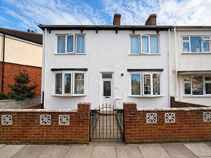 3 Bedroom End Of Terrace House For Sale In Eleanor Street, Grimsby, Lincolnshire, DN32