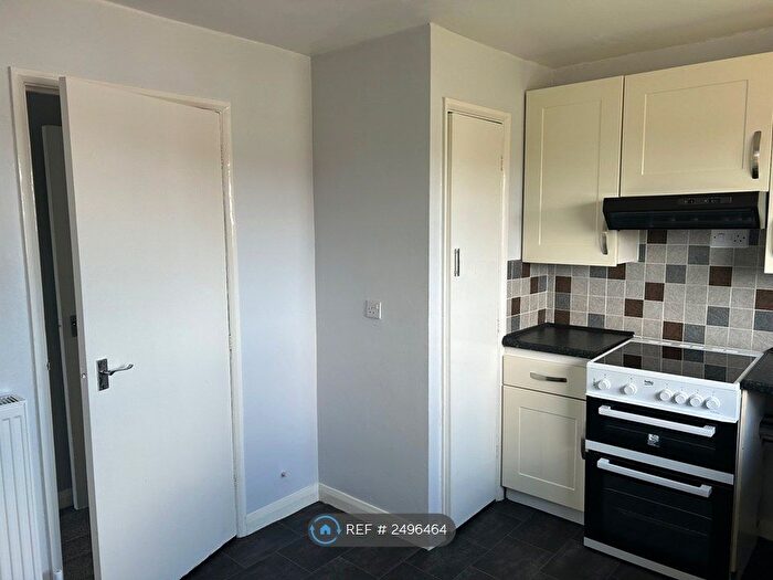 2 Bedroom Maisonette To Rent In Solent House, Fareham, PO16