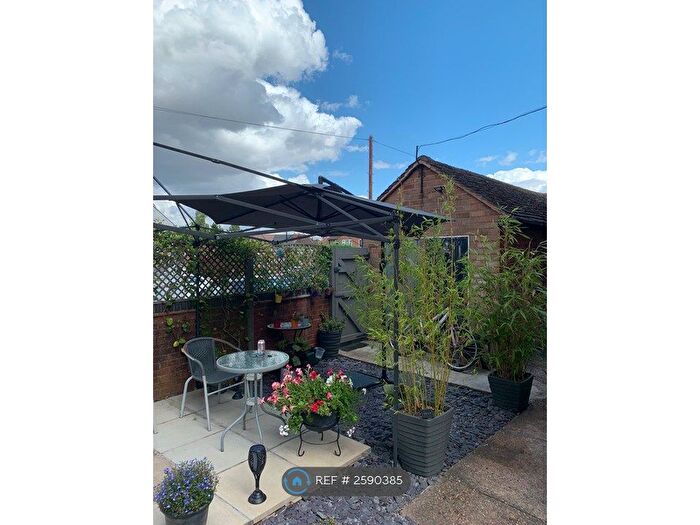 2 Bedroom Maisonette To Rent In Four Pounds Avenue, Coventry, CV5