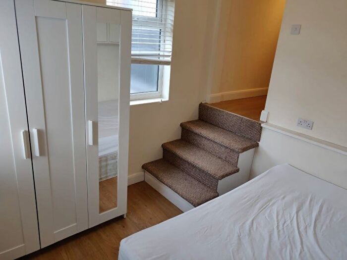 1 Bedroom Property To Rent In Chapter Road, NW2