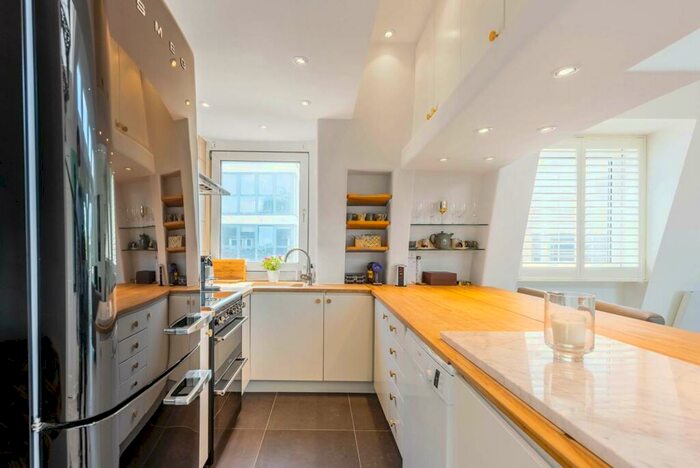 2 Bedroom Flat For Sale In Fulham Road, Chelsea, London, SW10