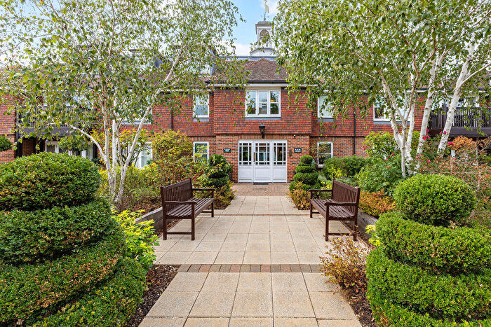 2 Bedroom Retirement Property For Sale In St. Marys Court, Beaconsfield, HP9