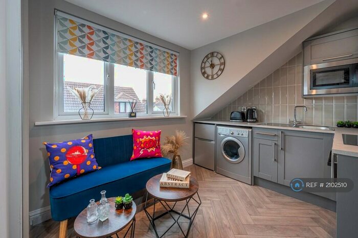 Studio To Rent In Studio Dover Street, Swindon, SN1