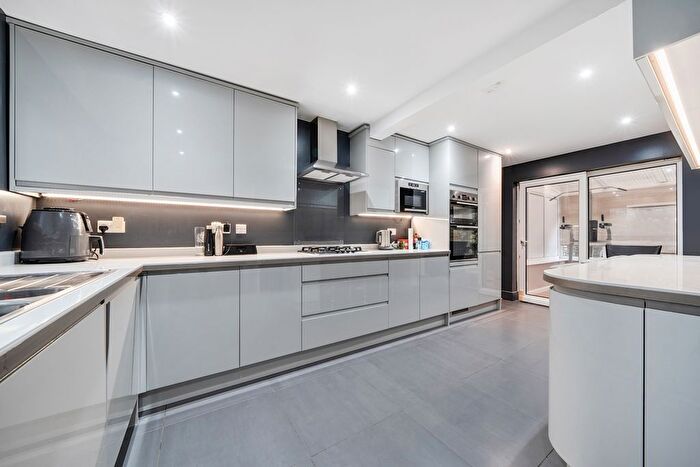 2 Bedroom Terraced House For Sale In Queens Road, Carterton, Oxfordshire, OX18