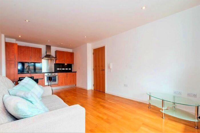 1 Bedroom Flat To Rent In Trederwen Road, London, E8