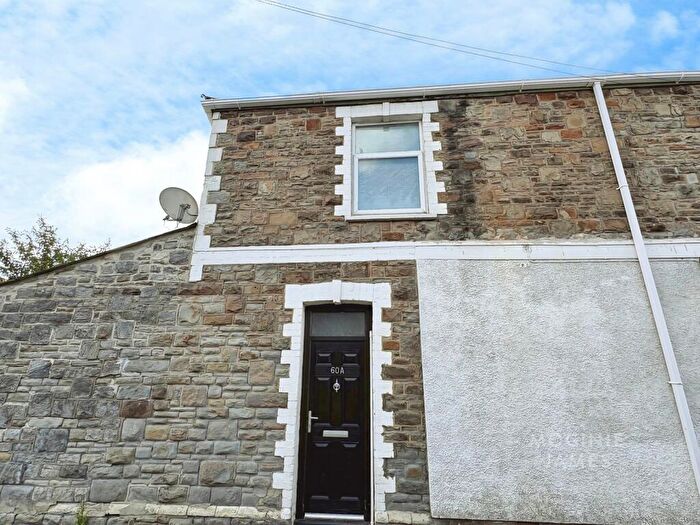 2 Bedroom Flat To Rent In Topaz Street, Adamsdown, Cardiff, CF24
