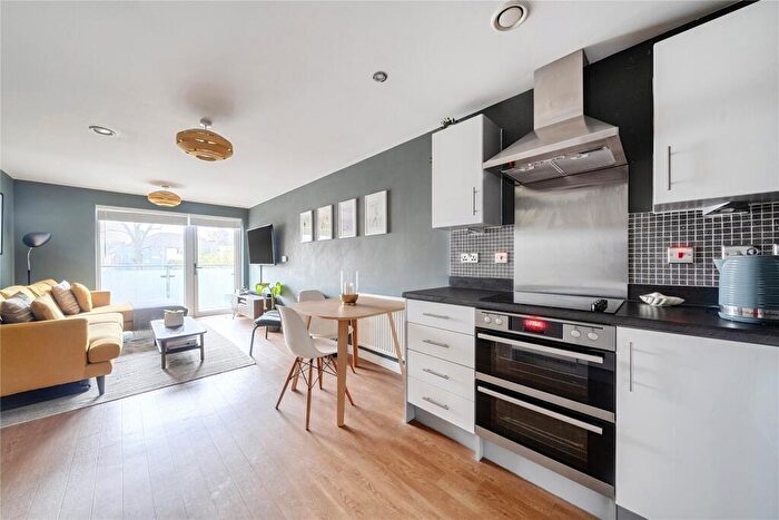 2 Bedroom Flat For Sale In Homesdale Road, Bromley, BR2