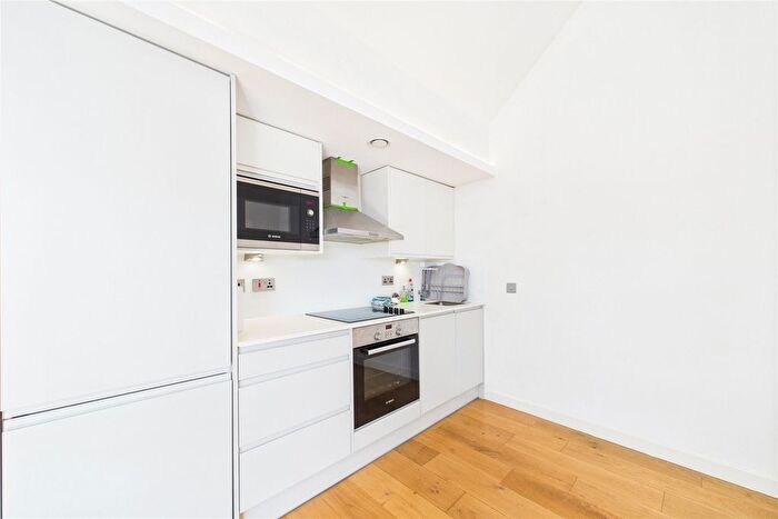 1 Bedroom Studio To Rent In Brock House, High Street, Maidenhead, Berkshire, SL6