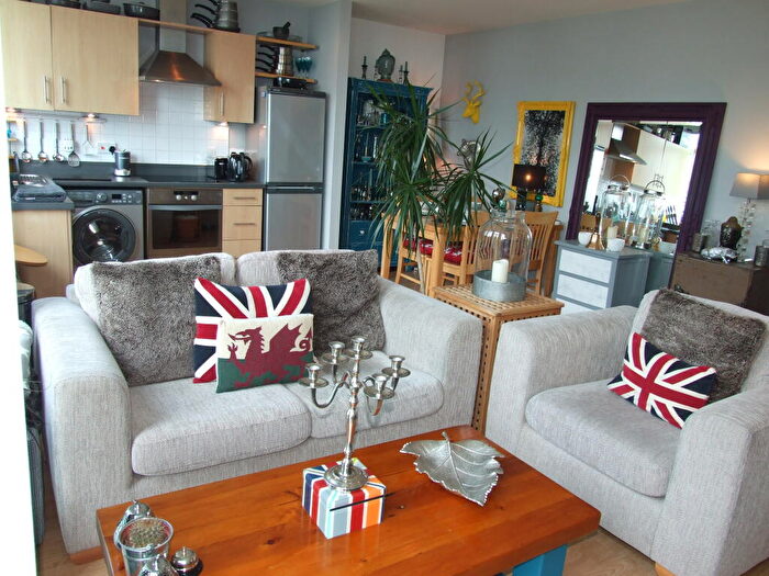 2 Bedroom Flat To Rent In Skyline Plaza, Southend On Sea, SS2