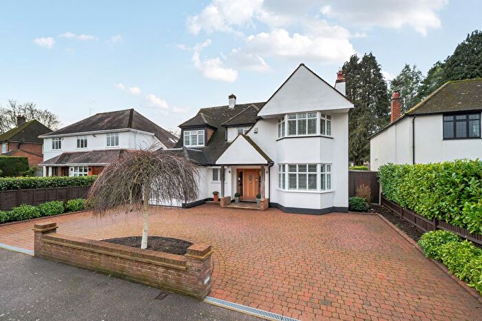 5 Bedroom Detached House For Sale In St. Peters Way, Chorleywood, WD3
