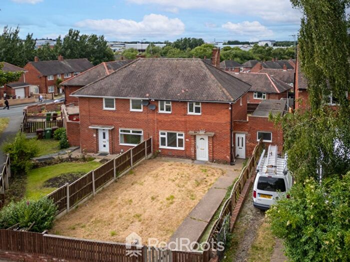 3 Bedroom Semi-Detached House To Rent In Broad Lane, South Elmsall, Pontefract, West Yorkshire, WF9