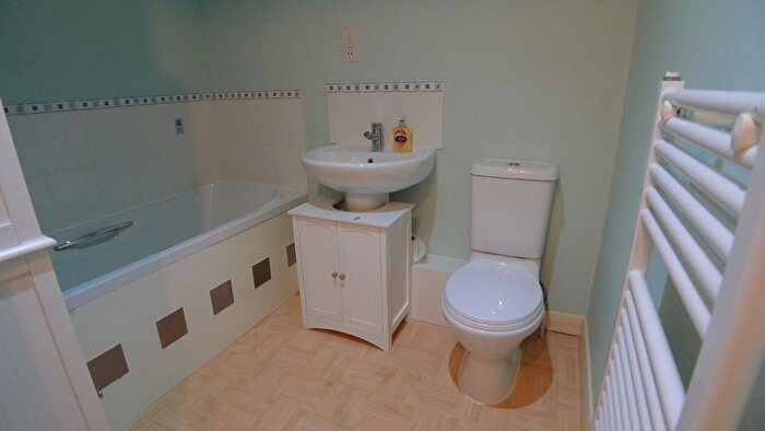 3 Bedroom Flat To Rent In Newark Avenue, Peterborough, Cambridgeshire., PE1