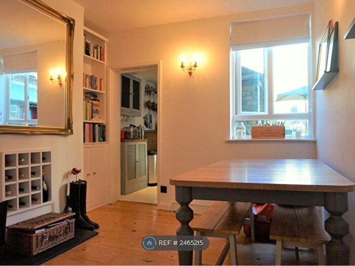 2 Bedroom Flat To Rent In Elliott's Row, Elephant Amp; Castle, London, SE11