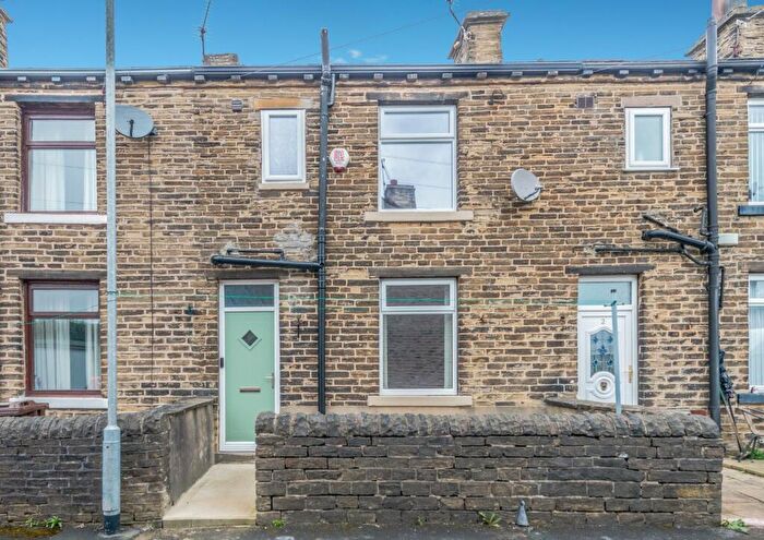 3 Bedroom Terraced House For Sale In Hellewell Street, Off Halifax Road, Bradford, BD6