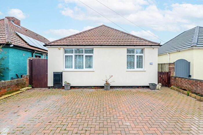 2 Bedroom Detached Bungalow For Sale In Kimberley Road, Lowestoft, NR33