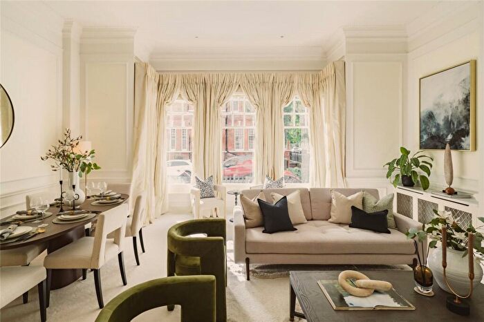 2 Bedroom Apartment For Sale In Elm Park Gardens, Chelsea, SW10