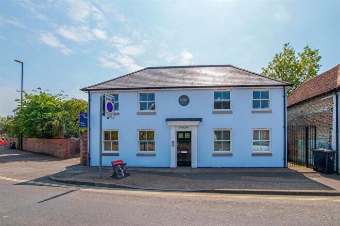 1 Bedroom Apartment To Rent In The Hornet, Chichester, PO19