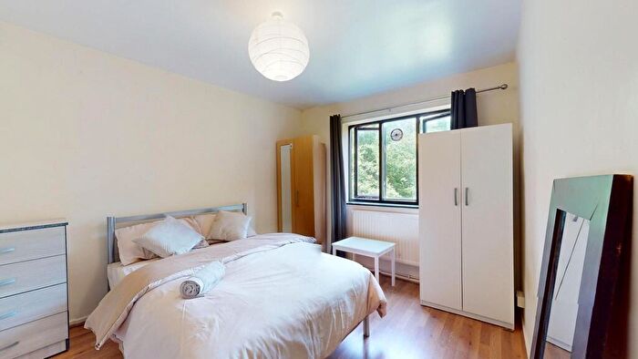 4 Bedroom Apartment To Rent In Dalmeny Avenue, London, N7