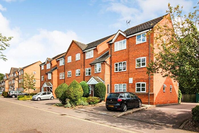 2 Bedroom Apartment To Rent In Hilda Wharf, Aylesbury, HP20