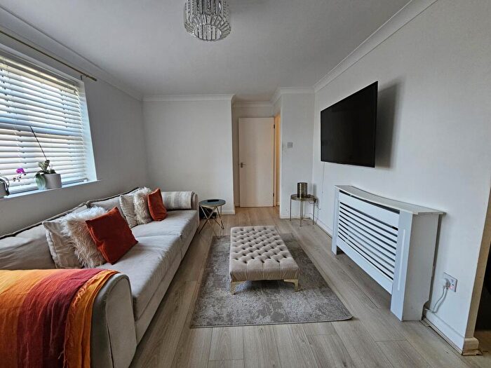 2 Bedroom Apartment To Rent In Earls Meade, Luton, LU2