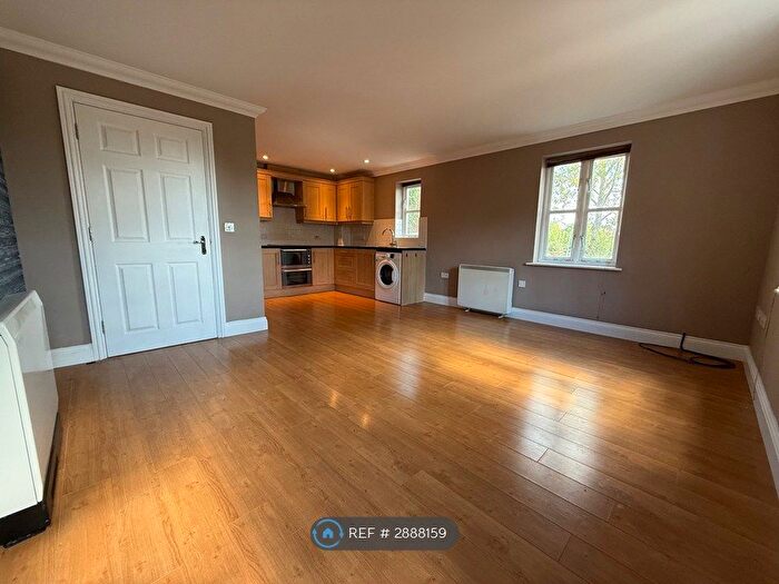1 Bedroom Flat To Rent In Groves Close, Colchester, CO4