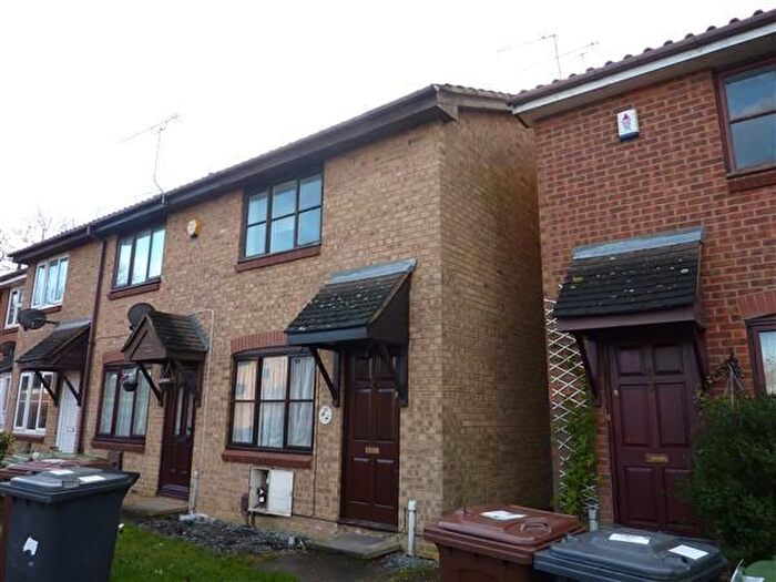 2 Bedroom End Terrace House To Rent In Siskin Close, Borehamwood, WD6