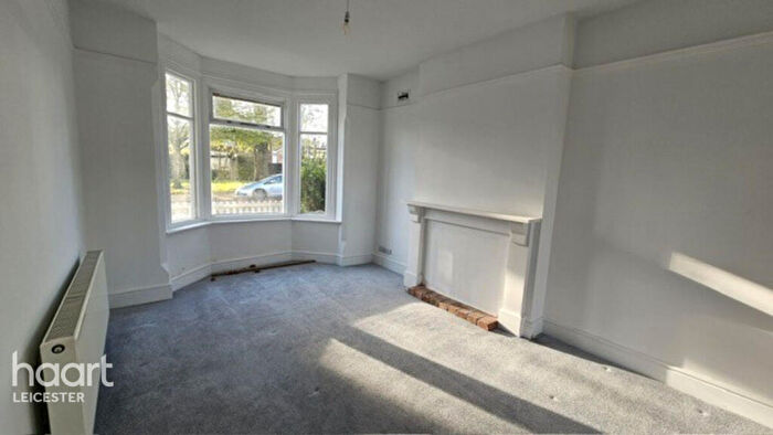 4 Bedroom Semi Detached House To Rent In Gimson Road, Leicester, LE3