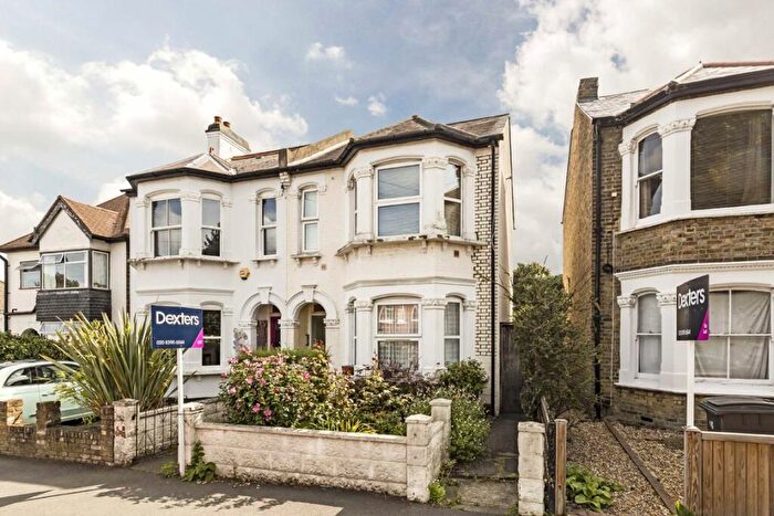 1 Bedroom Flat To Rent In Douglas Road, Surbiton, KT6