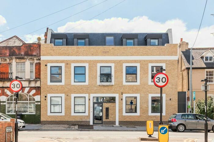 Property To Rent In - Southbridge Road, Croydon, CR0