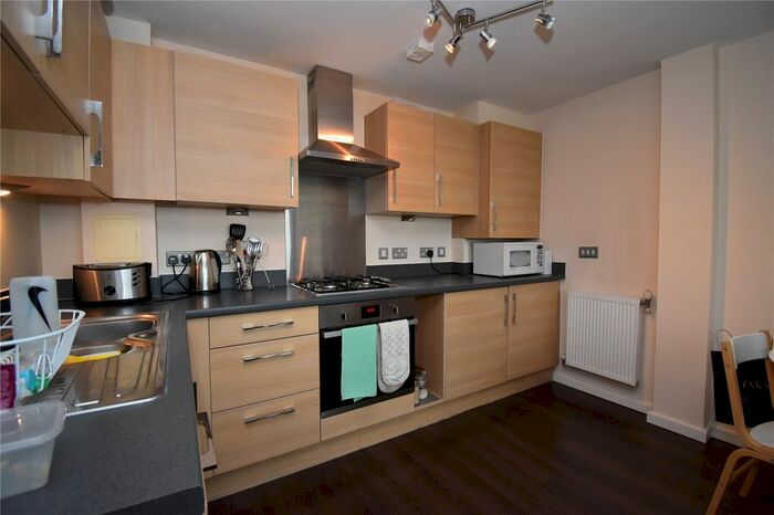 1 Bedroom Flat To Rent In Lankaster Gardens, London, N2