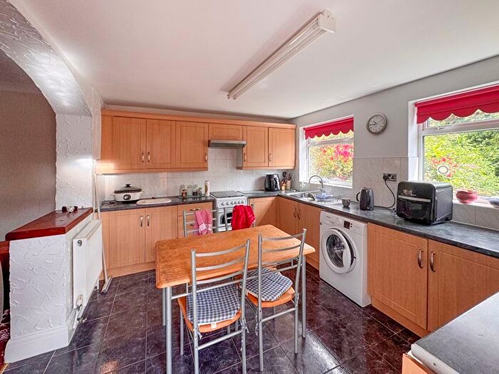 3 Bedroom Semi-detached House For Sale In Town Street, Nottingham, NG16