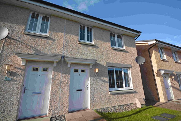 3 Bedroom Semi-Detached House To Rent In Resaurie Gardens, Inverness, IV2