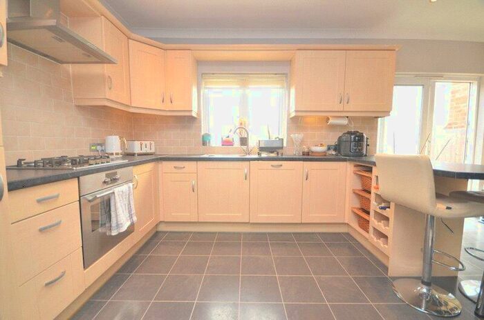 3 Bedroom Semi-Detached House To Rent In Heath Park Road, Gidea Park, Romford, RM2