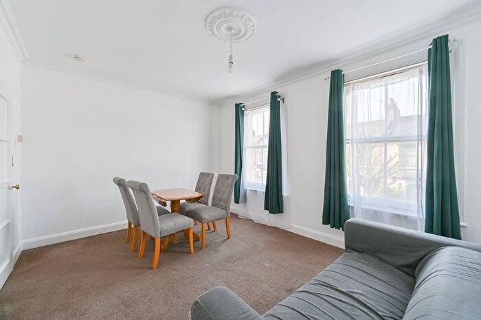 1 Bedroom Flat To Rent In Geldart Road, Peckham, London, SE15