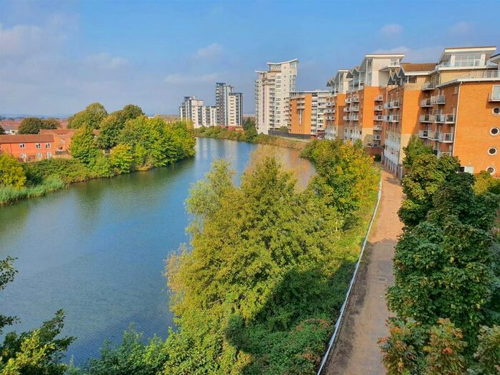 2 Bedroom Apartment To Rent In Heol Tredwen, Cardiff, CF10