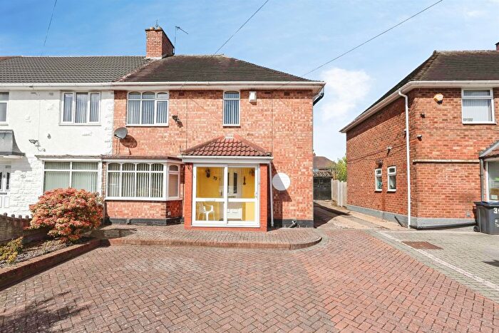 4 Bedroom Semi Detached House For Sale In Este Road, Birmingham, B26