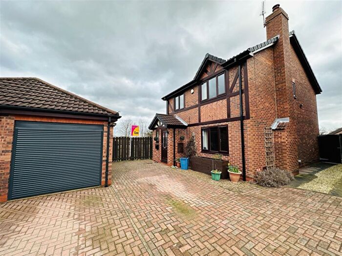4 Bedroom Detached House For Sale In Pine Tree Close, Thorpe Willoughby, Selby, YO8