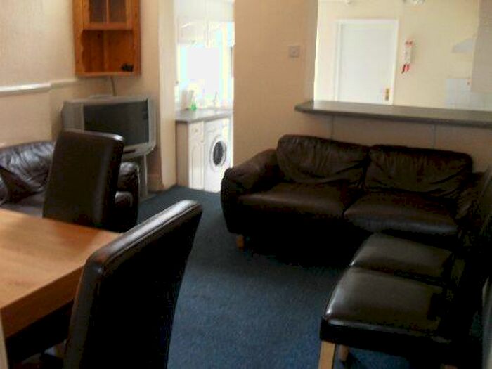 4 Bedroom House To Rent In Alton Road, Selly Oak, Birmingham, West Midlands, B29