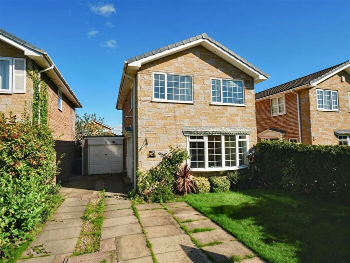 4 Bedroom Detached House For Sale In Sandringham Close, Haxby, York, YO32