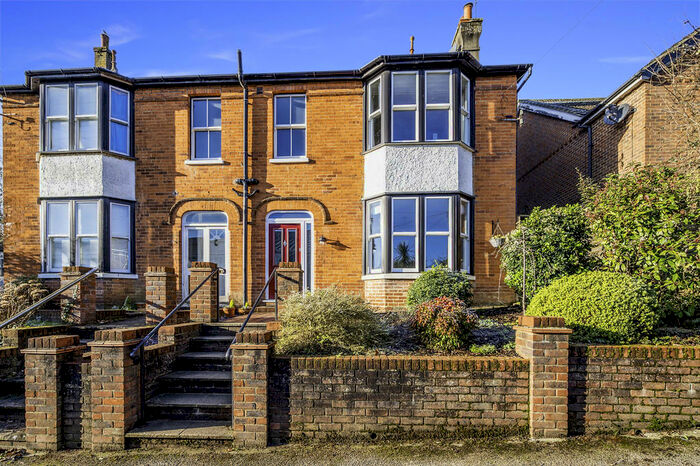 4 Bedroom Semi-Detached House To Rent In Sandcross Lane, RH2