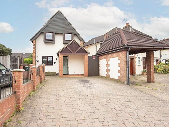 3 Bedroom Detached House For Sale In St. Annes Road, London Colney, St.Albans, AL2