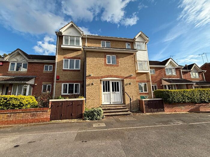 1 Bedroom Flat To Rent In Barnum Court, Swindon, SN2