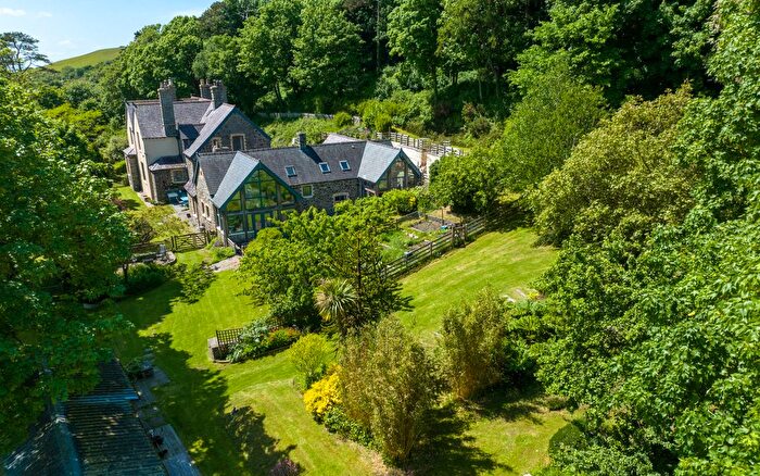 10 Bedroom Detached House For Sale In Windrush, Llanrhystud, Ceredigion., SY23