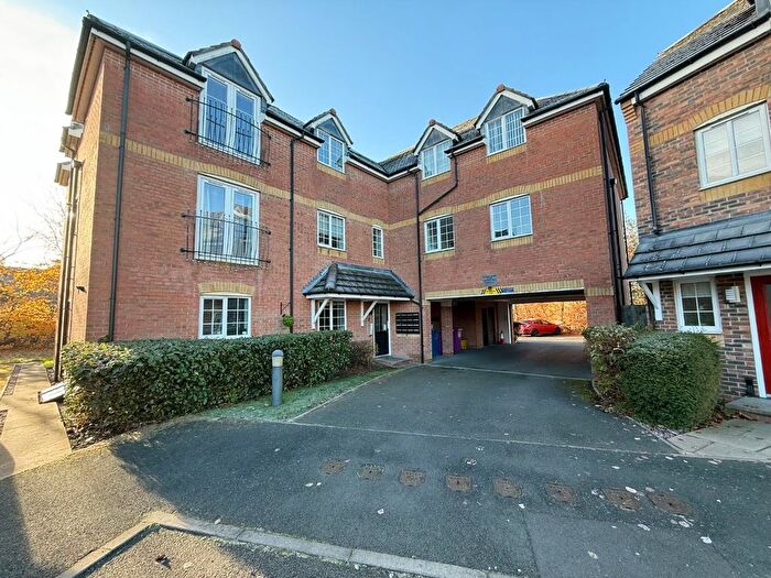2 Bedroom Flat To Rent In Birchfield Close, Tamworth, B77