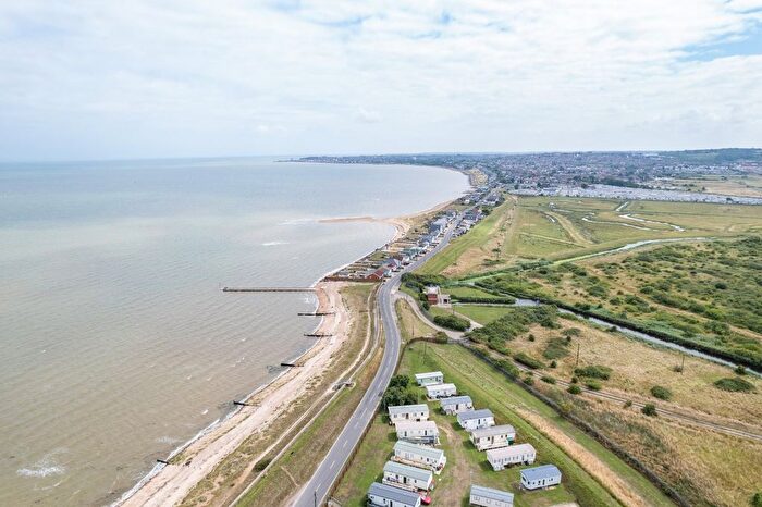 2 Bedroom Mobile/park Home For Sale In Faversham Road, Seasalter, Whitstable, Kent, CT5