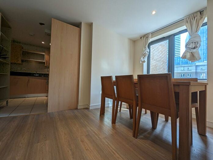 3 Bedroom Flat To Rent In William Road, Euston, London, NW1