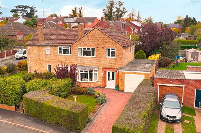 3 Bedroom End Of Terrace House For Sale In Home Farm Crescent, Whitnash, Leamington Spa, Warwickshire, CV31