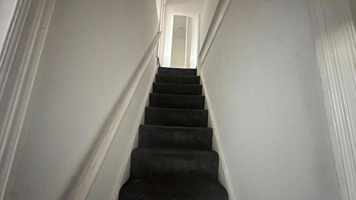 4 Bedroom Semi-detached House To Rent In Edmund Road(Bills Included), Sheffield, S2