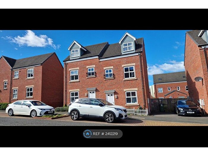 3 Bedroom Semi-Detached House To Rent In Fleetwood Way, Gateshead, NE8