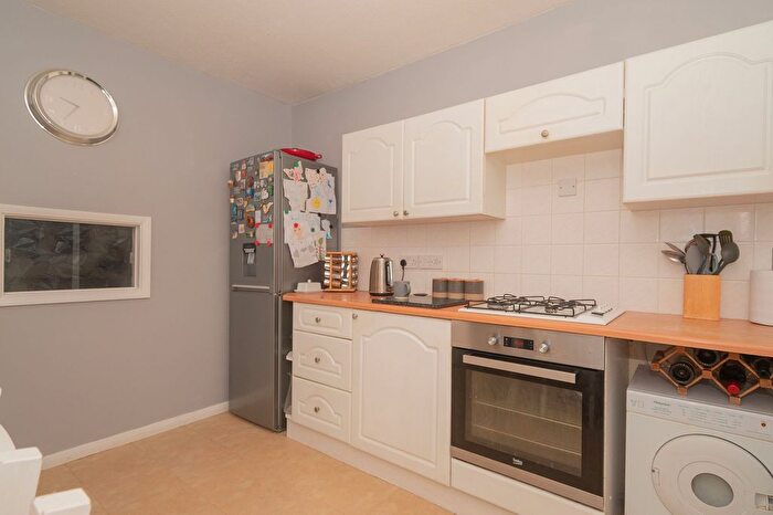 3 Bedroom End Of Terrace House For Sale In Holly Road, Ramsgate, CT11